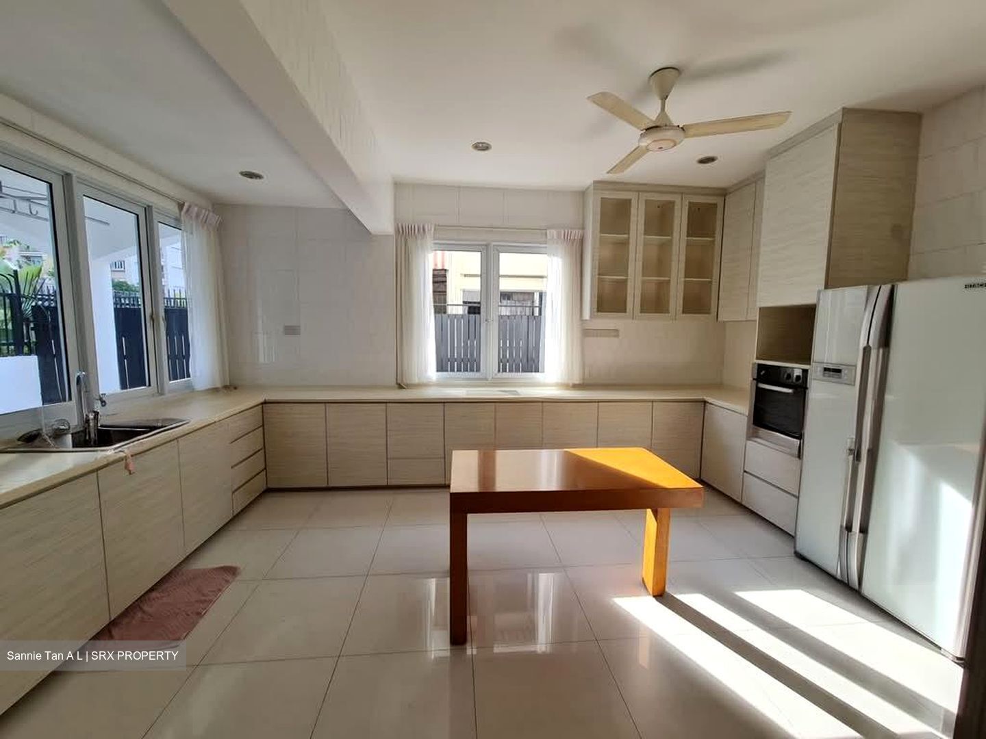 Coral Park (D20), Semi-Detached #560588131